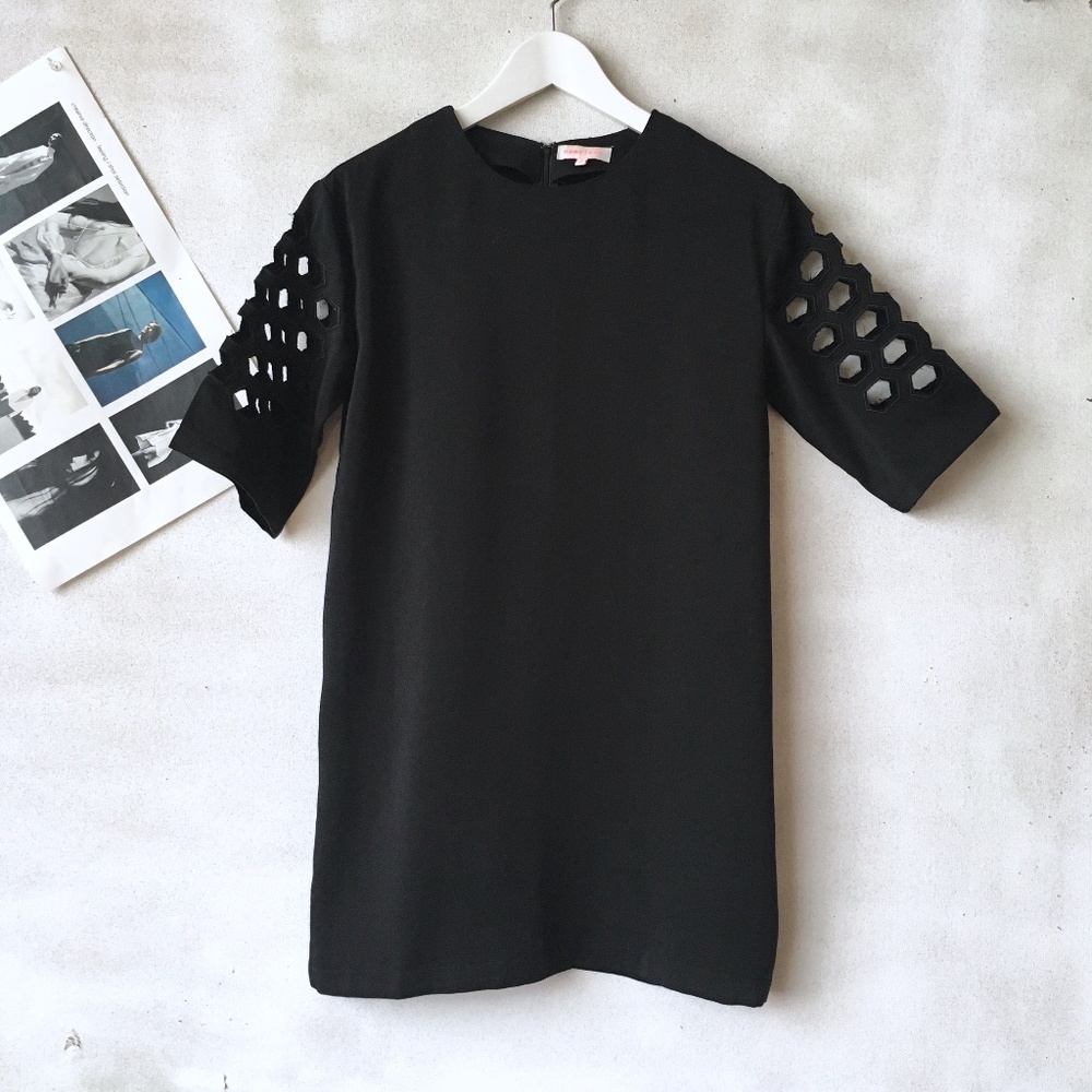 NAMELESS Shift Dress